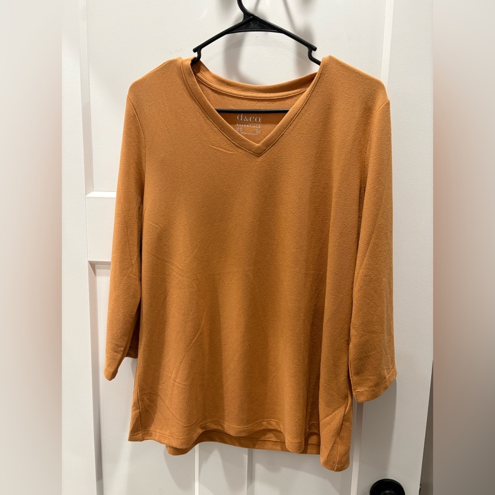 Women's V-Neck Top -